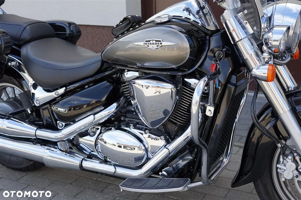 Suzuki VL 800 Volusia - Boulevard C50 - 11