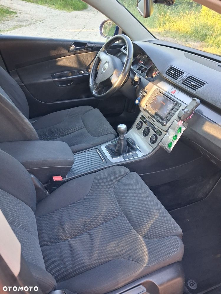 Volkswagen Passat - 7