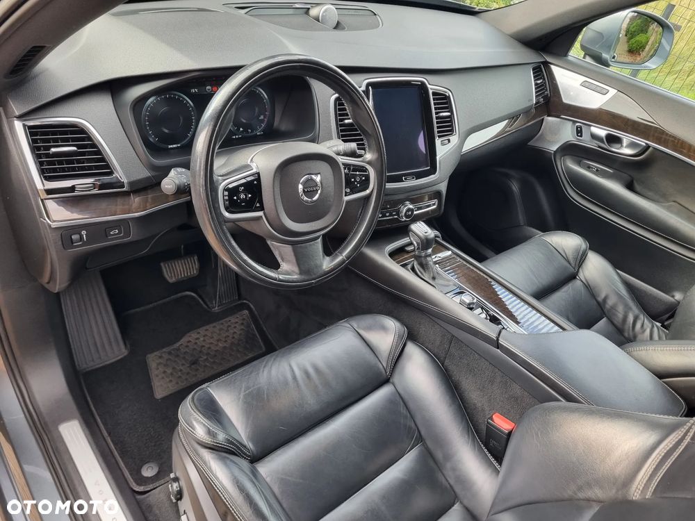 Volvo XC 90 - 26