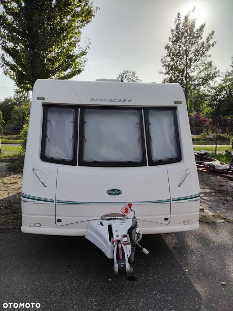 Inny Bessacarr  Cameo - 4