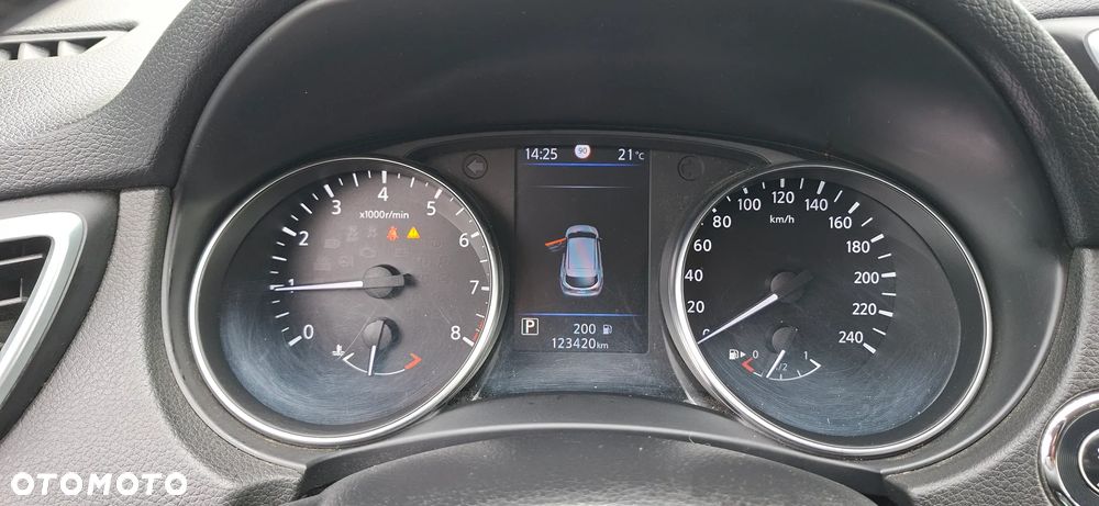 Nissan Qashqai 1.3 DIG-T N-Connecta DCT - 13