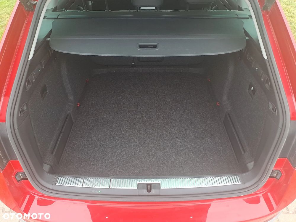 Skoda Superb 2.0 TDI SCR 4x4 Scout DSG - 13