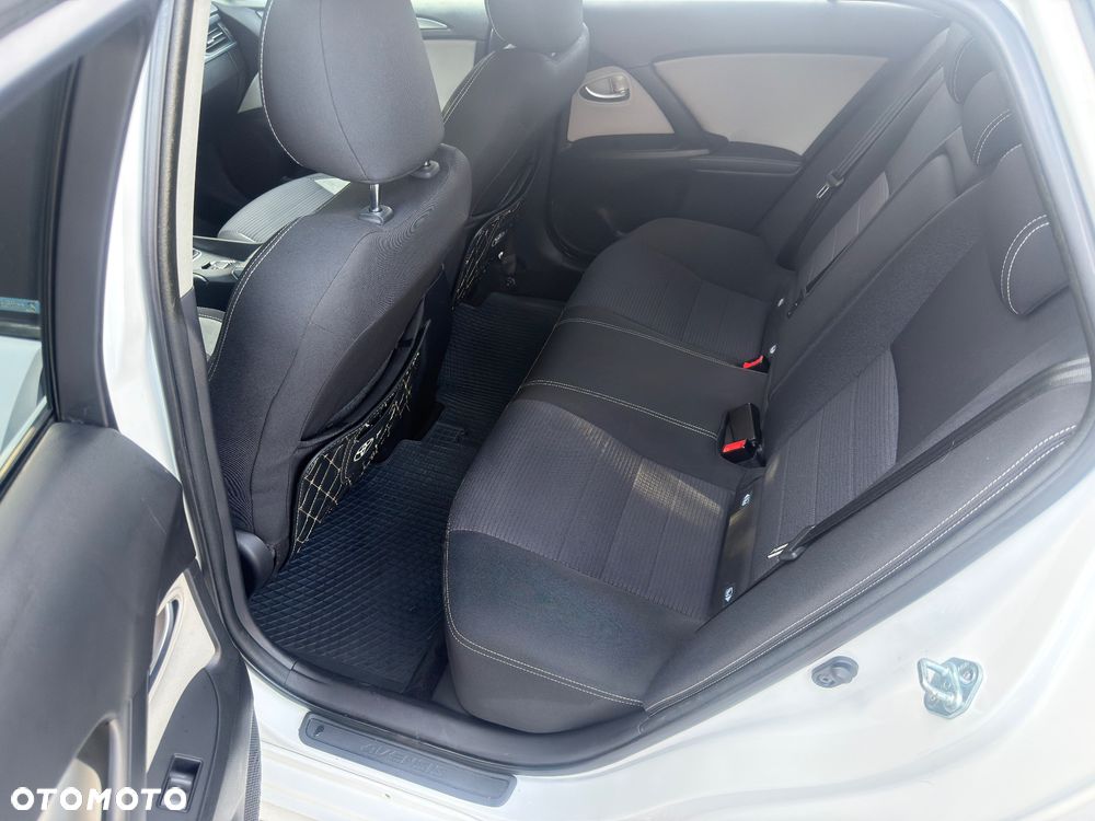 Toyota Avensis 2.0 D-4D Premium - 22