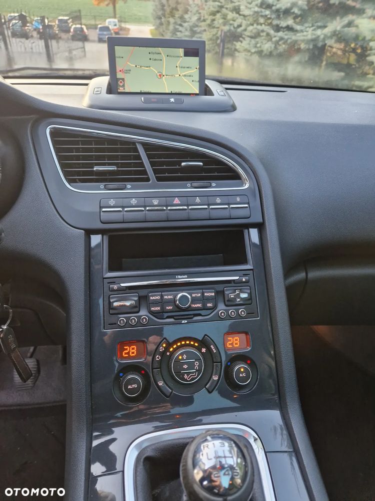 Peugeot 5008 1.6 THP Active - 20