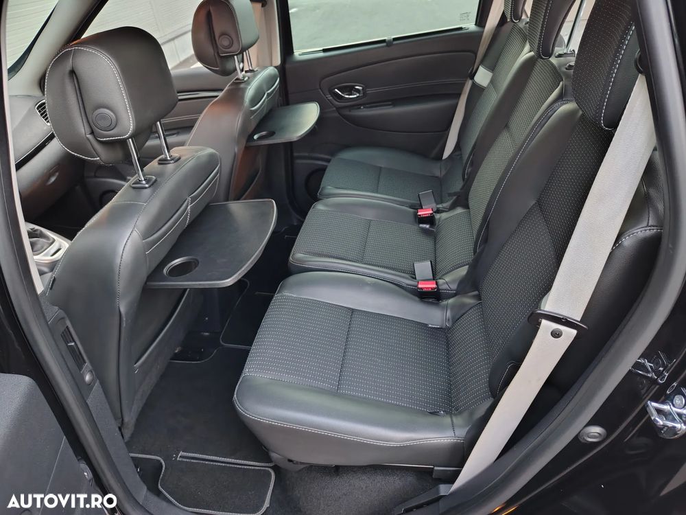 Renault Scenic - 11