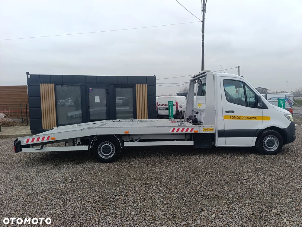 Mercedes-Benz Sprinter - 6