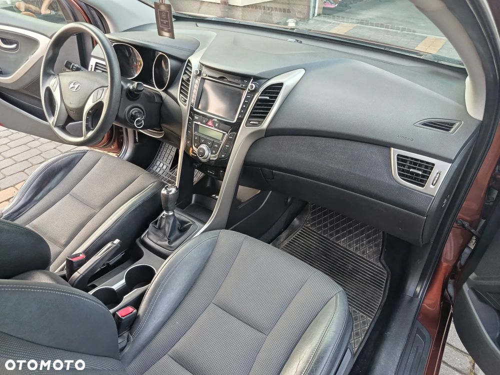 Hyundai i30 1.4 CRDi Premium - 13