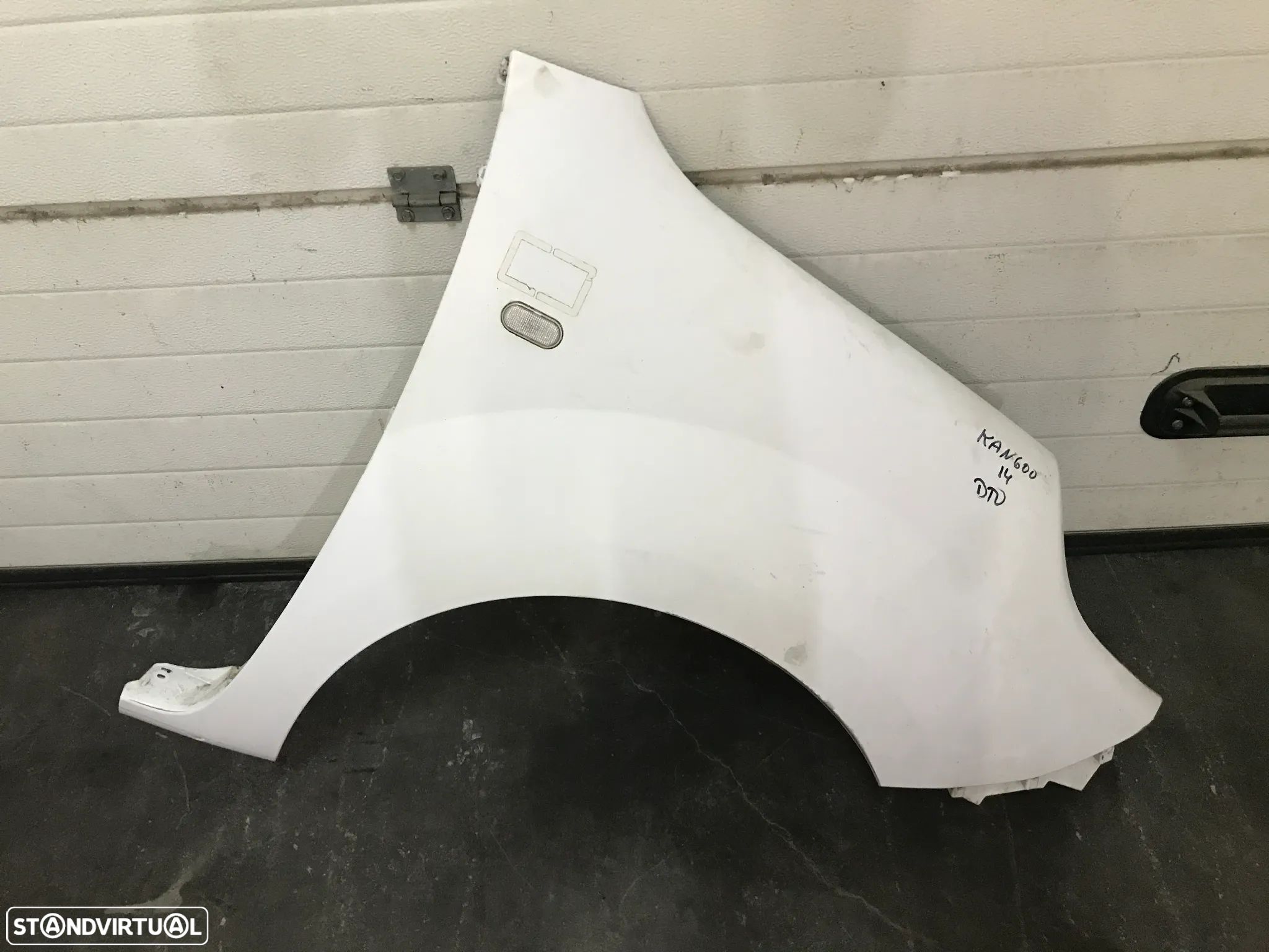 GUARDA-LAMAS RENAULT KANGOO II FASE 2 2013-2021 - DIREITO - 1