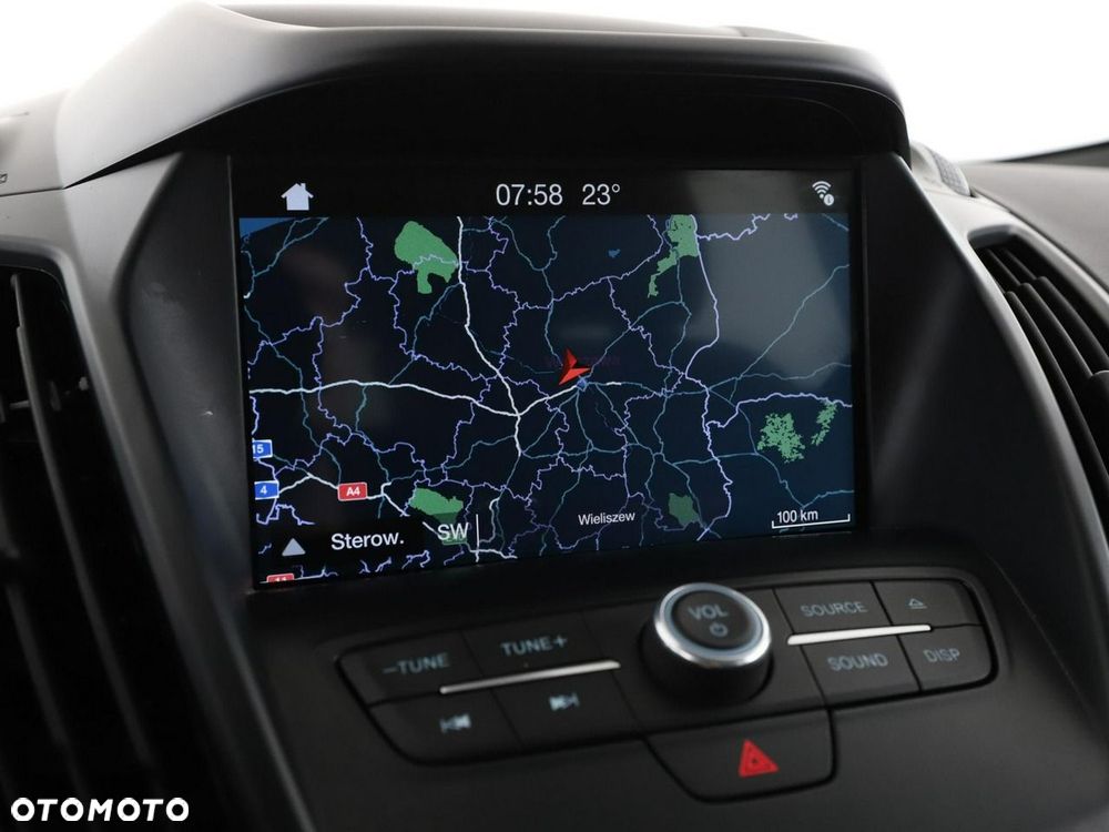 Ford Kuga 1.5 EcoBoost 2x4 Titanium - 25