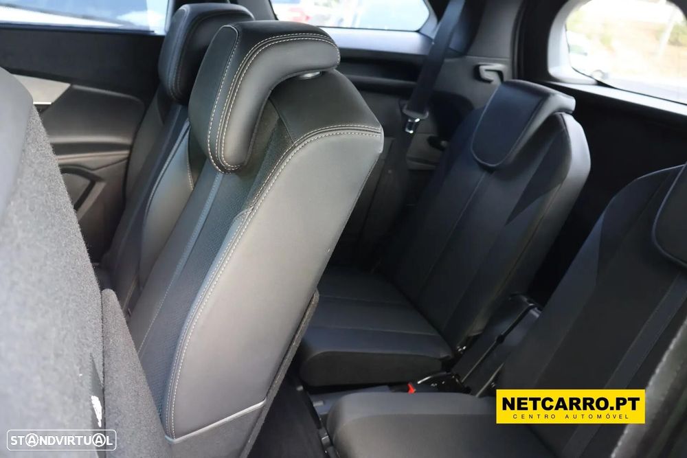 Peugeot 5008 1.5 BlueHDi GT Line J19 EAT8 - 26