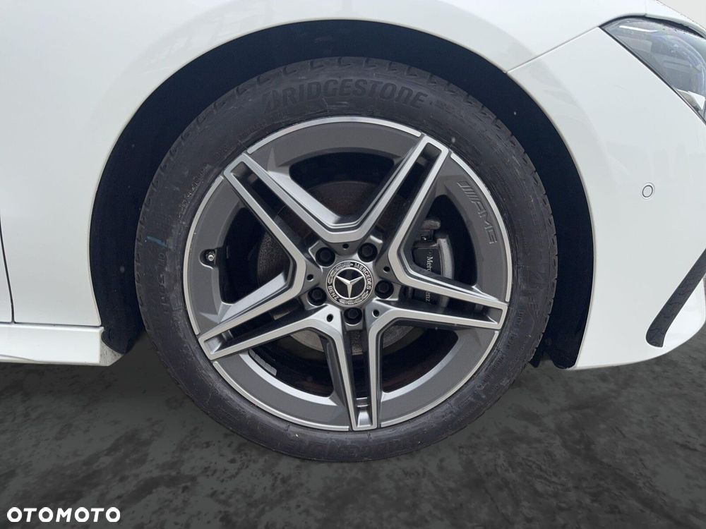 Mercedes-Benz CLA 180 mHEV AMG Line 7G-DCT - 11