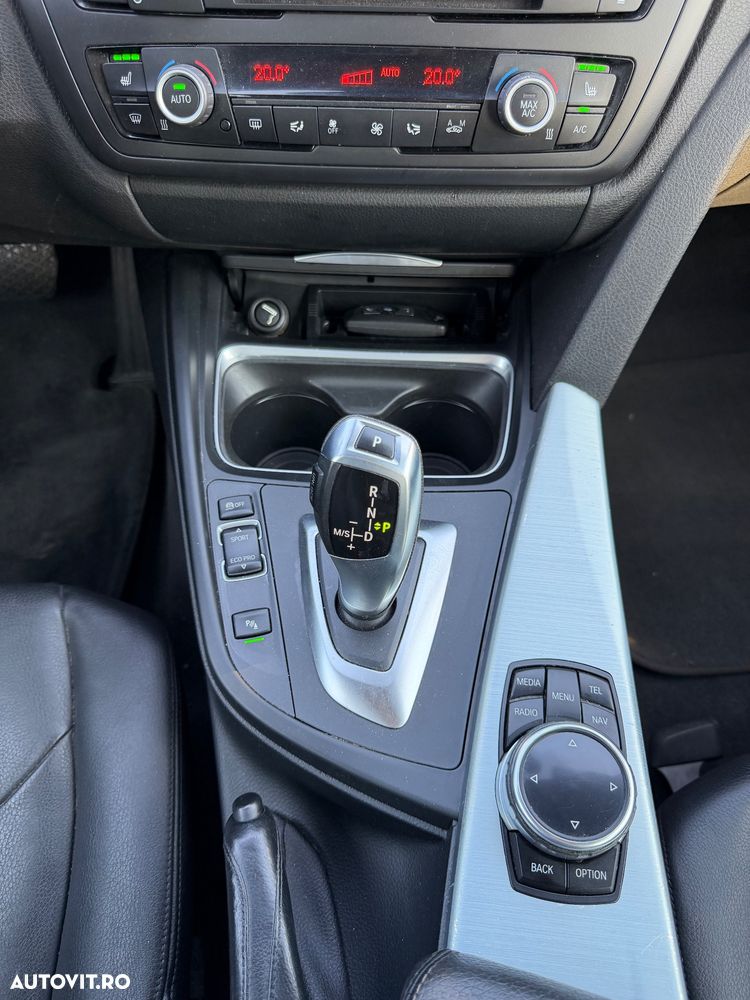 BMW Seria 3 320d Aut. Sport Line - 9