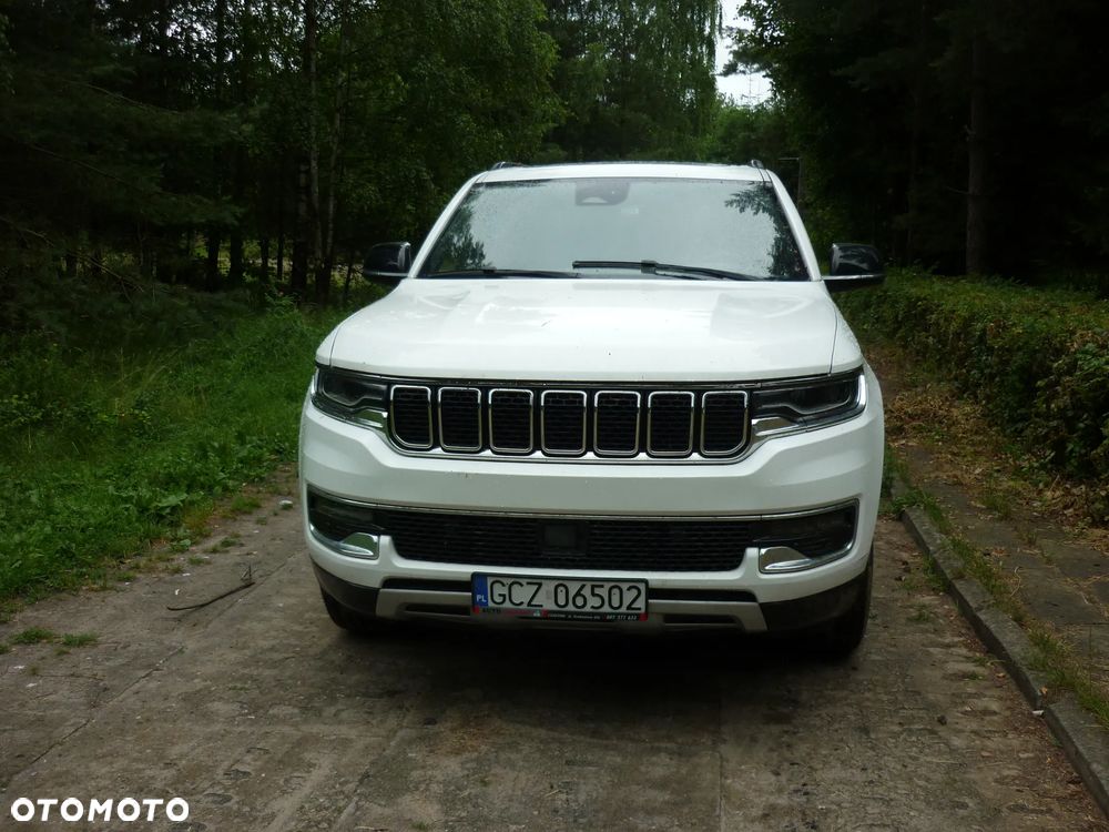 Jeep Wagoneer - 2