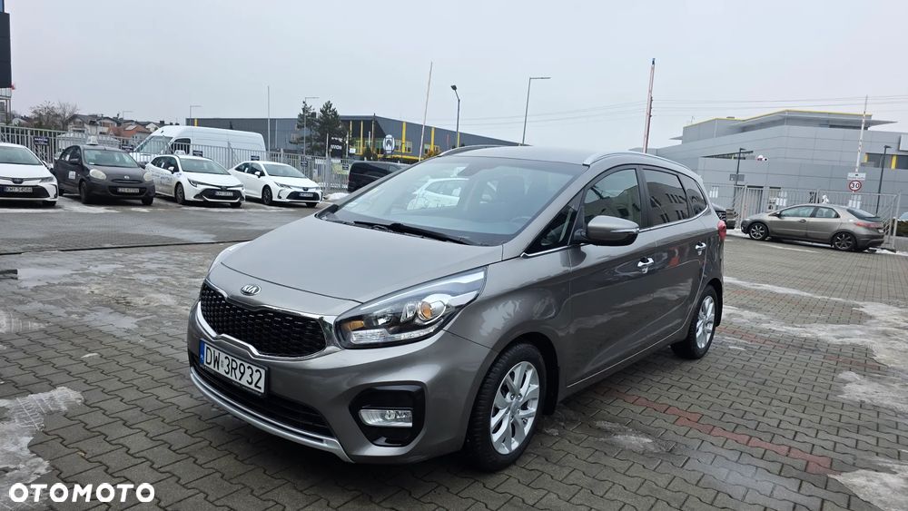 Kia Carens 1.7 CRDi Business Line 7os 7DCT - 4