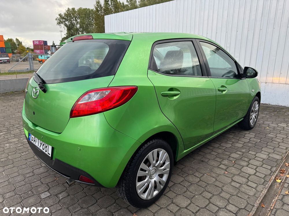 Mazda 2 - 8