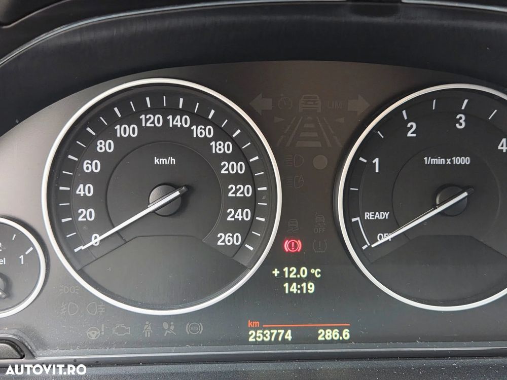 BMW Seria 3 318d Blue Performance Sport Line - 18