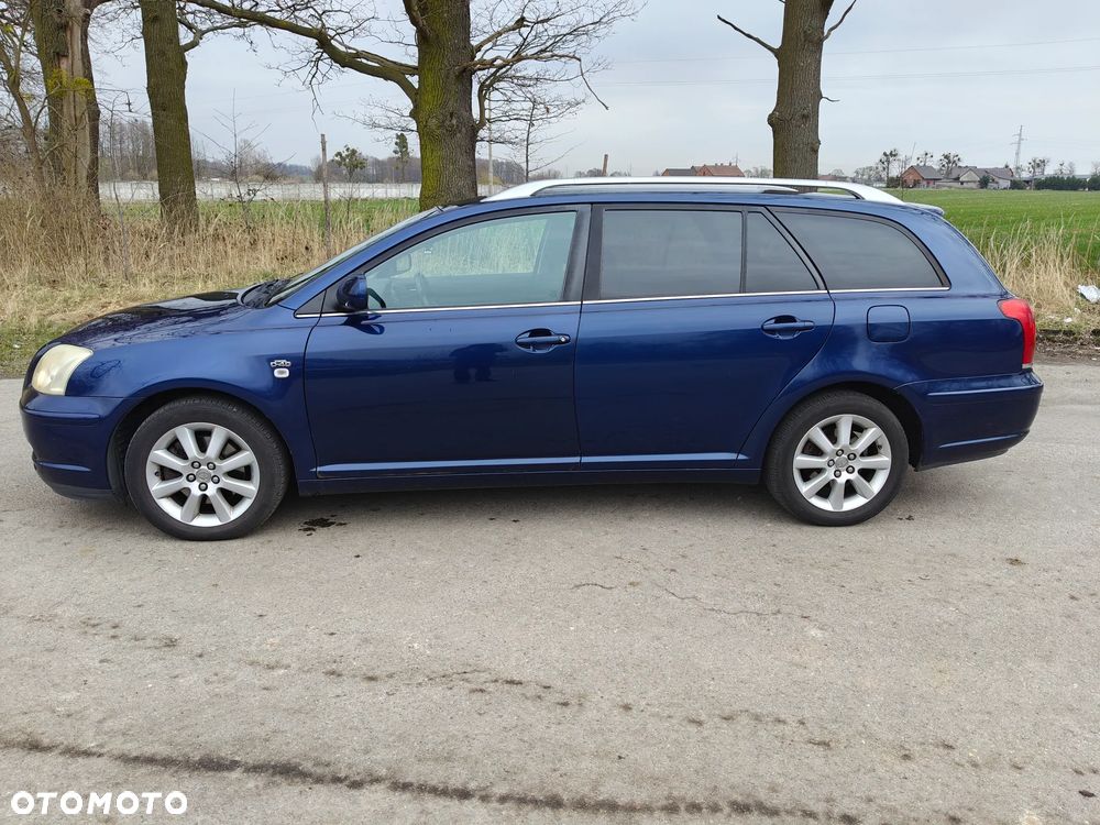 Toyota Avensis 2.0 D-4D Travel - 2
