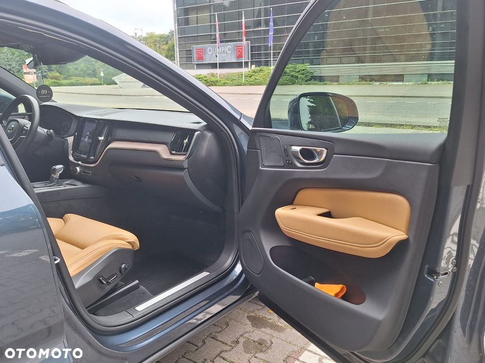 Volvo XC 60 T5 AWD Inscription - 12