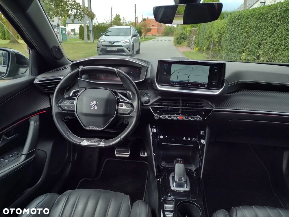 Peugeot 2008 PureTech 155 EAT8 GT Pack - 13