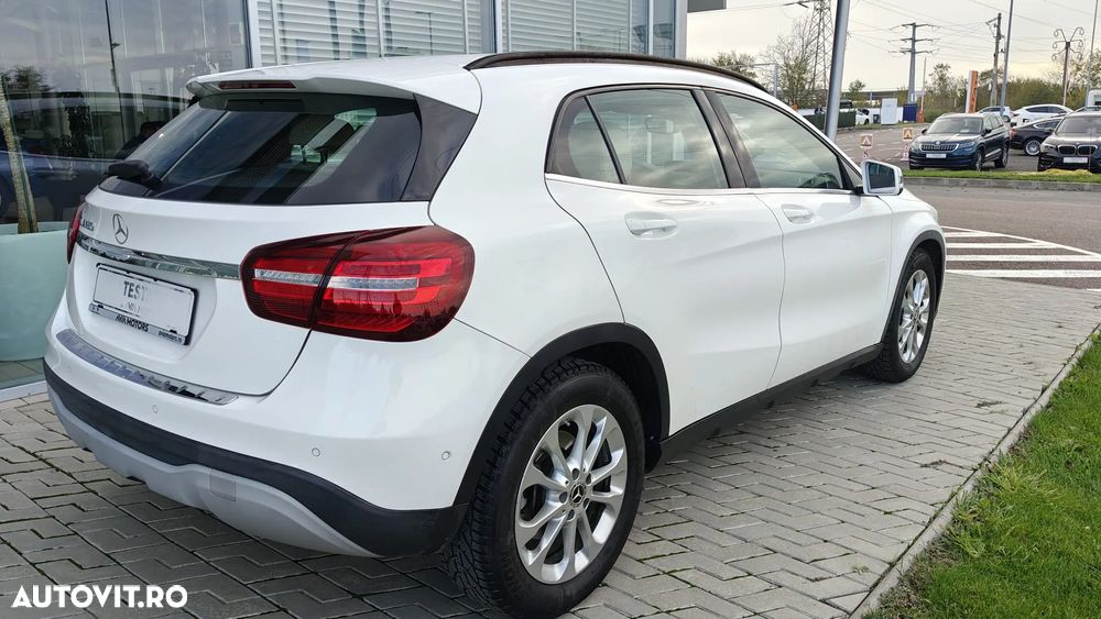 Mercedes-Benz GLA 180 7G-DCT Urban - 6