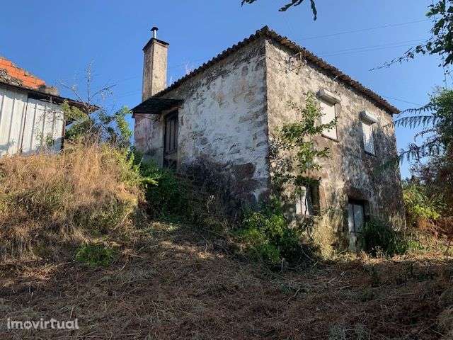 Quinta do Barreiro com 2 Casas para Recuperar - Grande imagem: 2/25