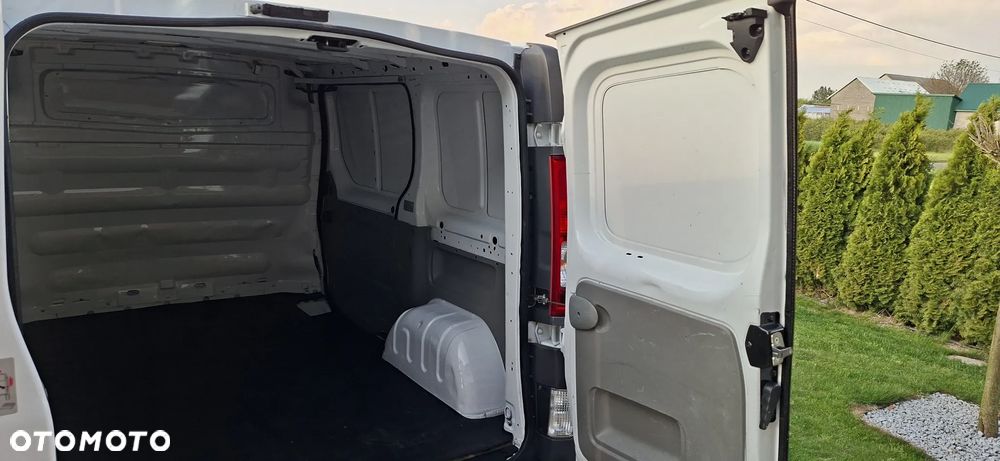 Opel vivaro - 17