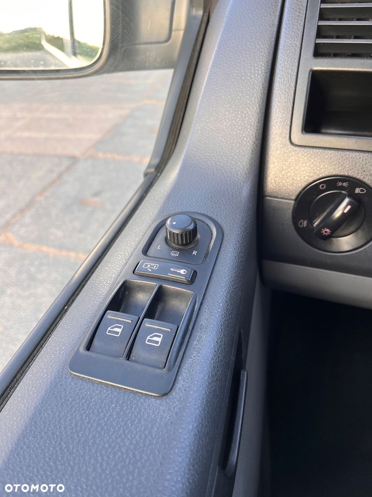 Volkswagen Transporter - 14