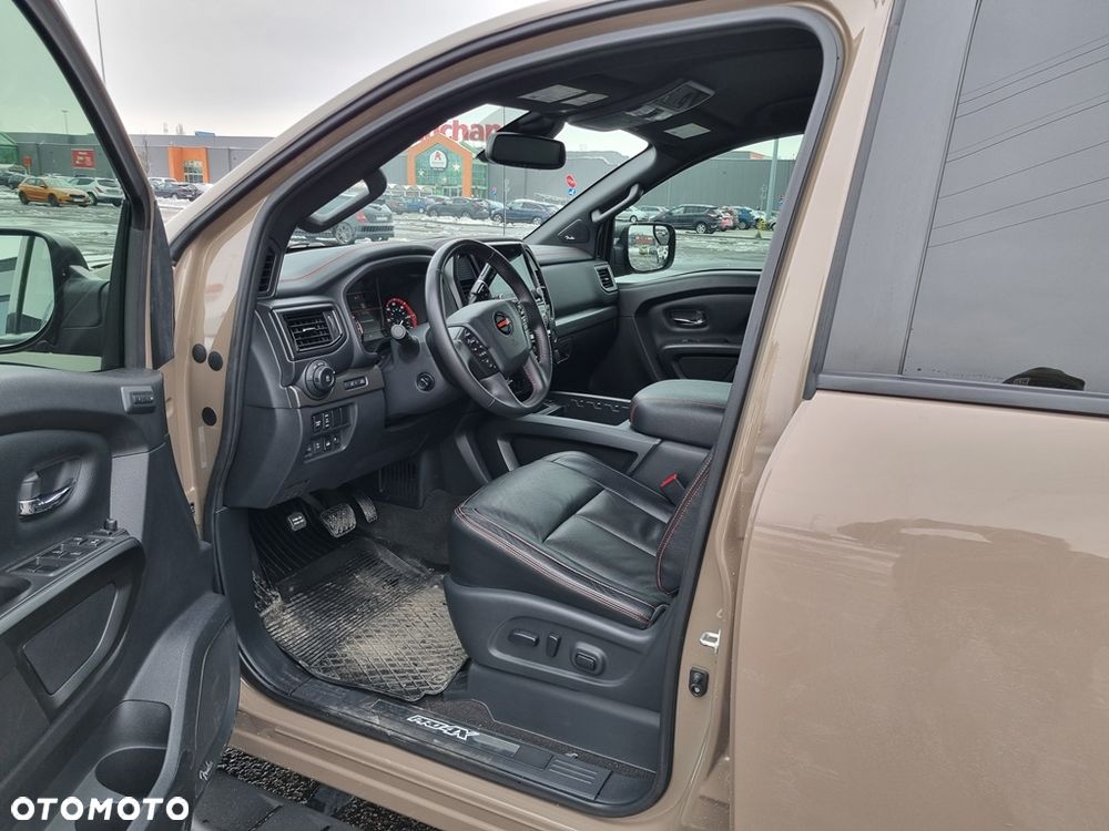 Nissan Titan - 16