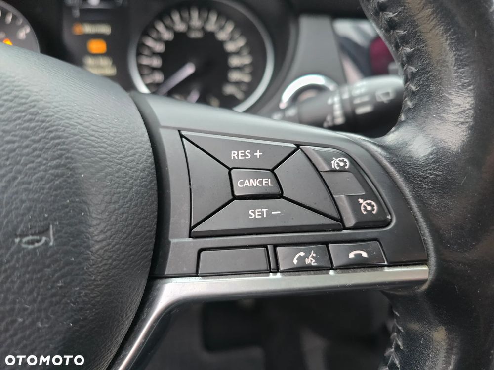 Nissan Qashqai 1.6 DCi 4x4 N-Connecta - 13