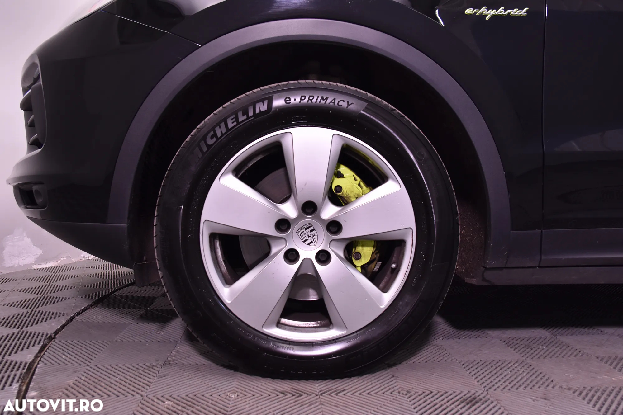 Porsche Cayenne - 13