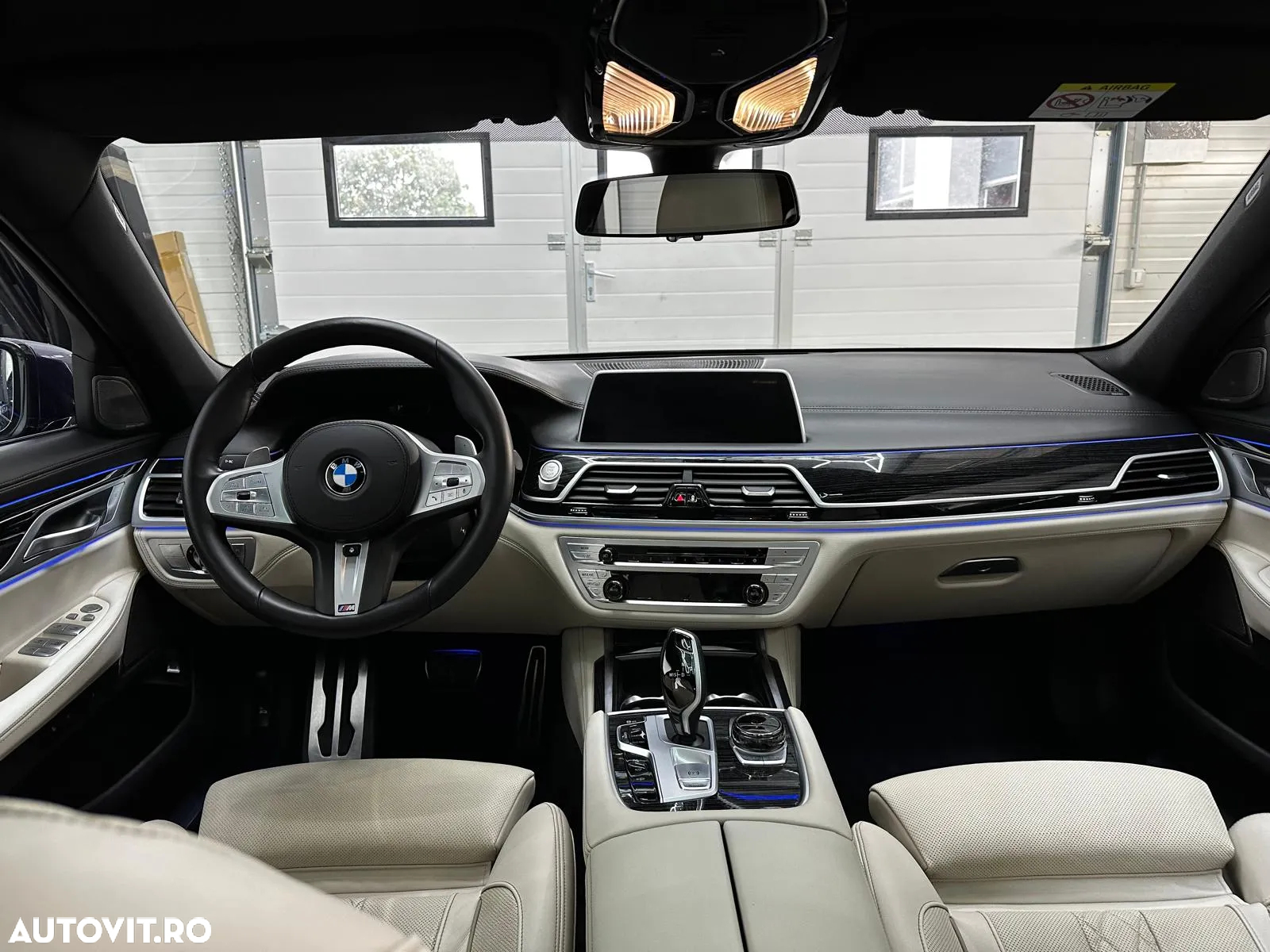 BMW Seria 7 730d xDrive MHEV - 19