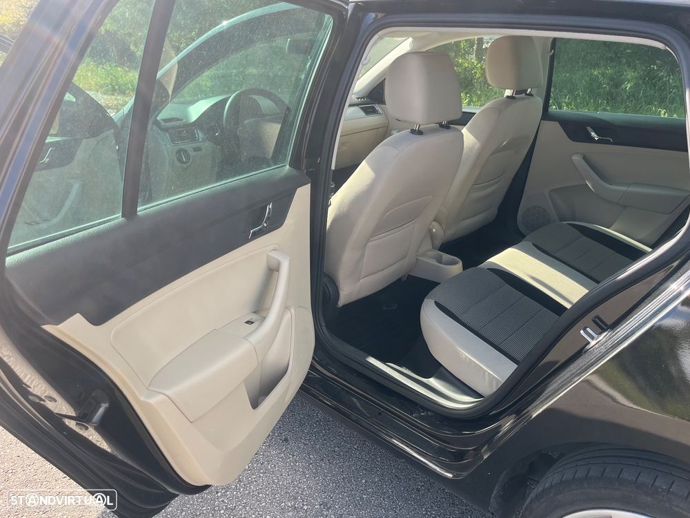 Skoda Rapid Spaceback 1.6 TDi Elegance - 16