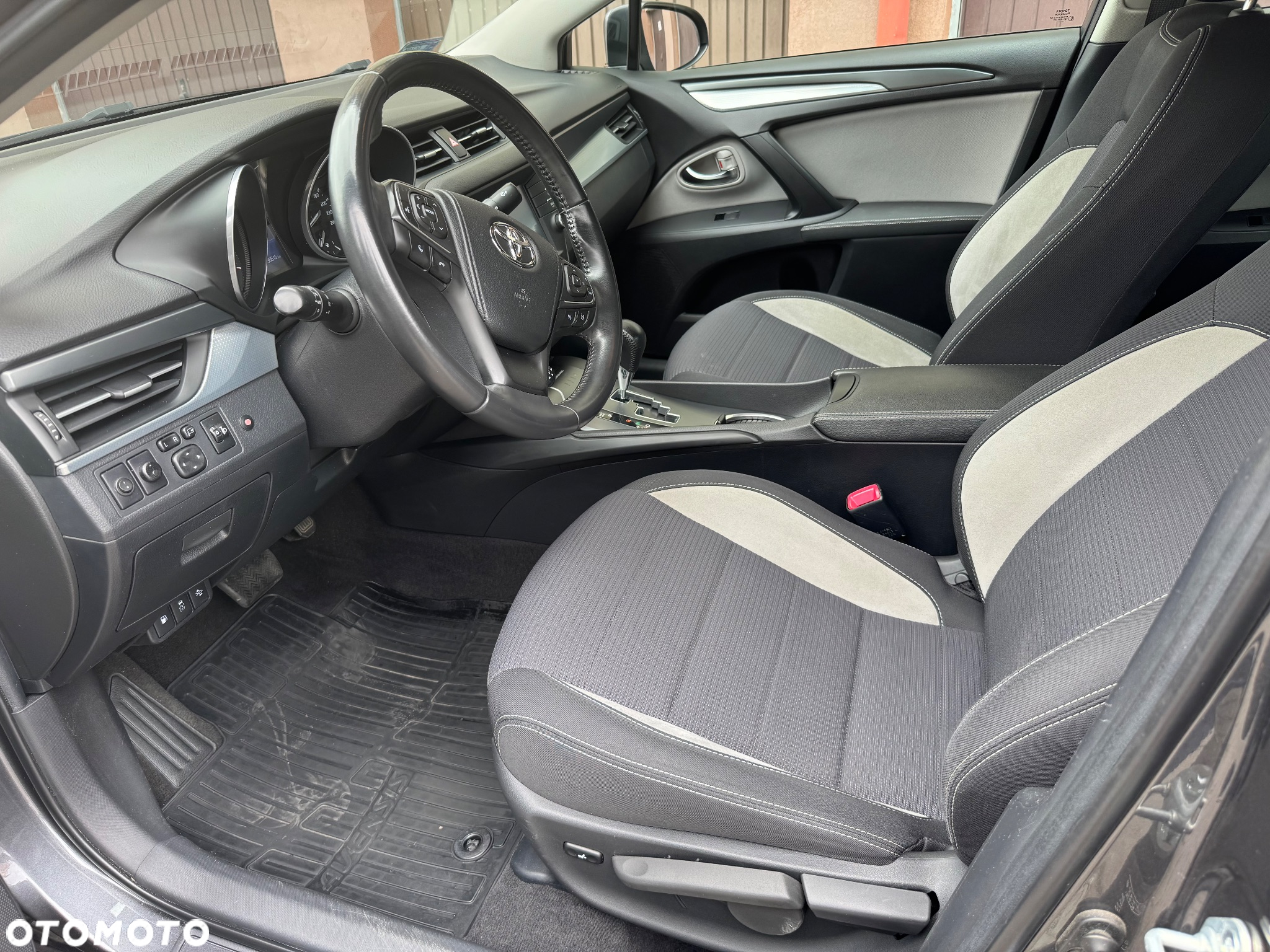 Toyota Avensis 2.0 Premium MS - 9