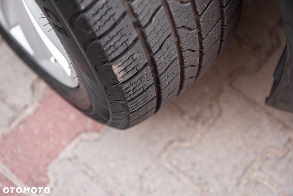 BMW Seria 5 - 32