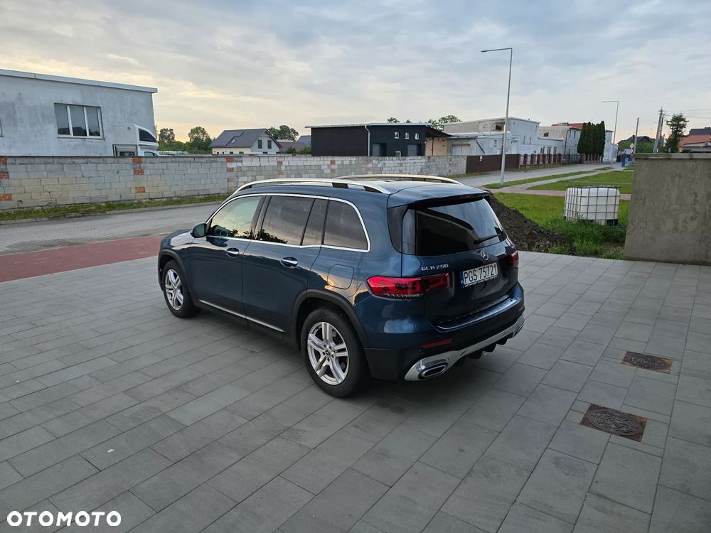 Mercedes-Benz GLB 250 4Matic 8G-DCT Edition AMG Line - 5