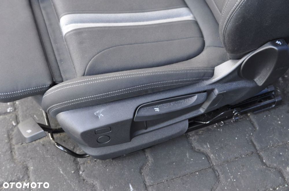 BMW X2 F39 WNĘTRZE FOTELE KANAPA BOCZKI TUNEL UK - 4