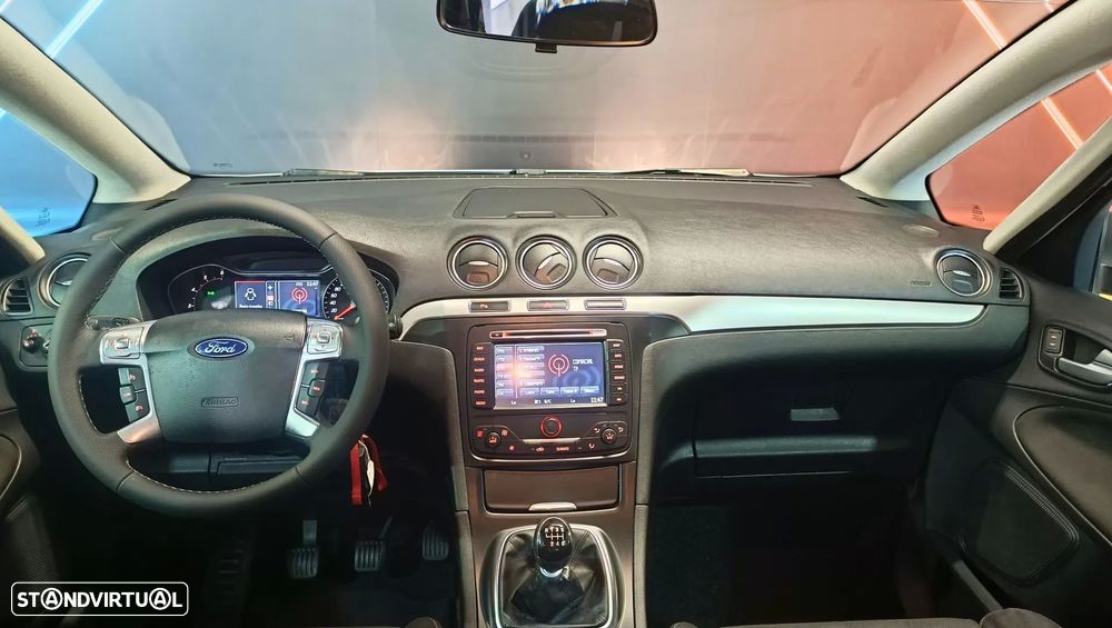 Ford S-Max 2.0 TDCi Trend 7L - 17