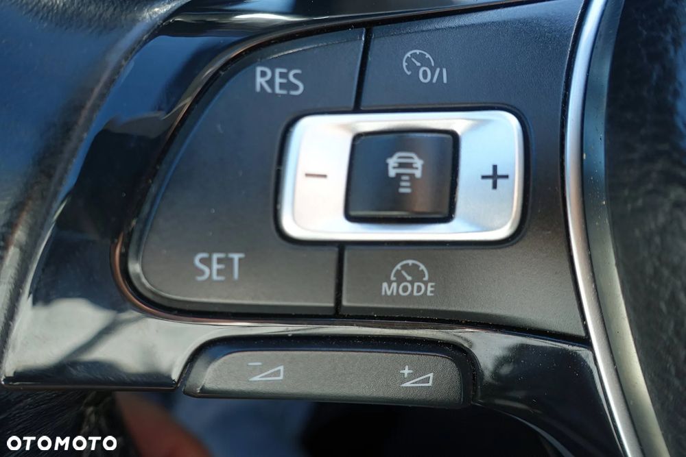 Volkswagen Tiguan 2.0 TDI SCR Elegance - 26