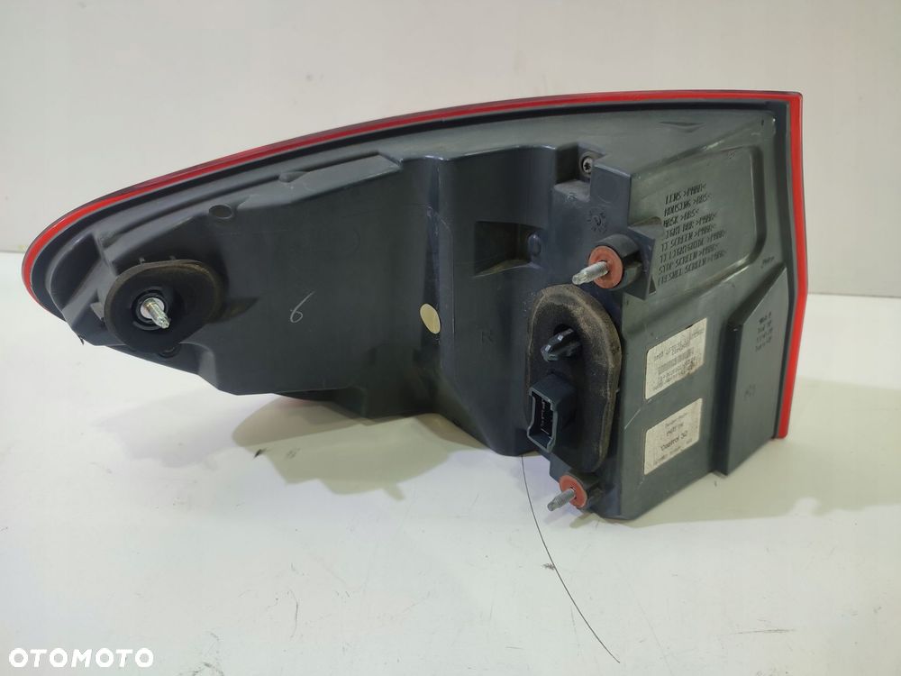 bmw f11 tylna prawa lampa led 7203234 - 3