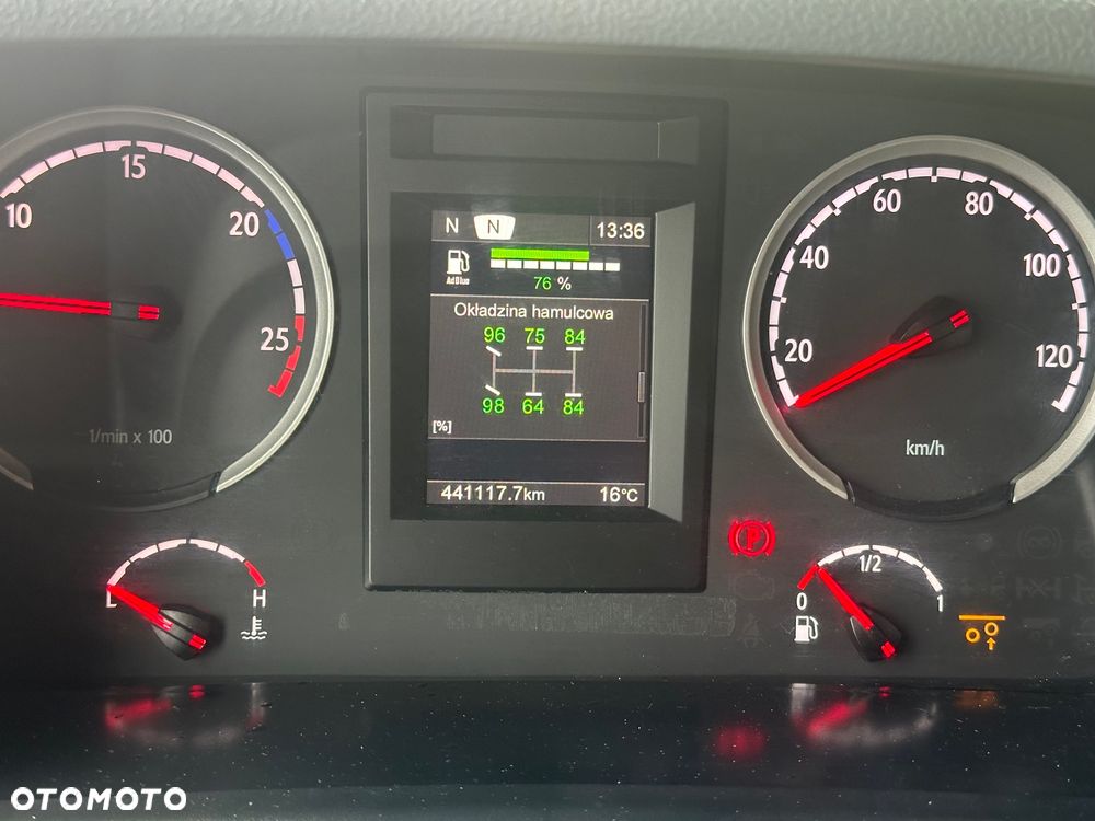 Scania / P360 / 6X2 / CHŁODNIA 7,7 m / Carrier / WINDA / - 35