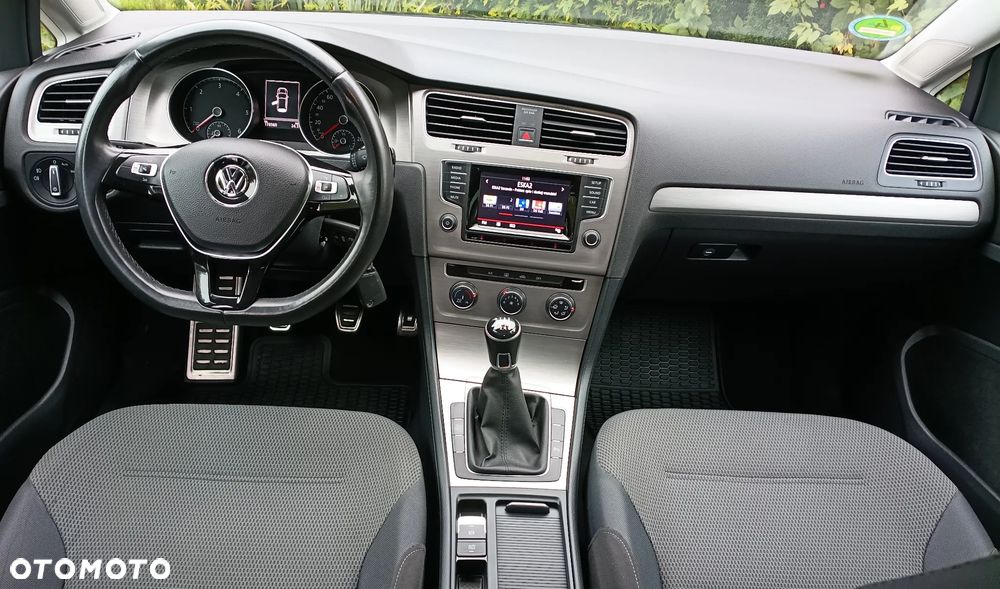 Volkswagen Golf - 20