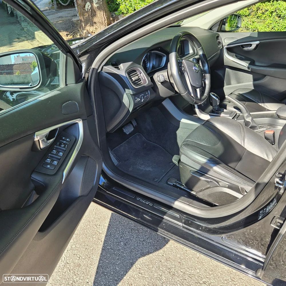Volvo V40 1.6 D2 Kinetic Powershift Eco - 24