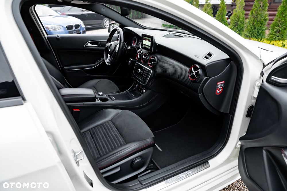 Mercedes-Benz Klasa A 250 (BlueEFFICIENCY) 7G-DCT AMG Sport - 22