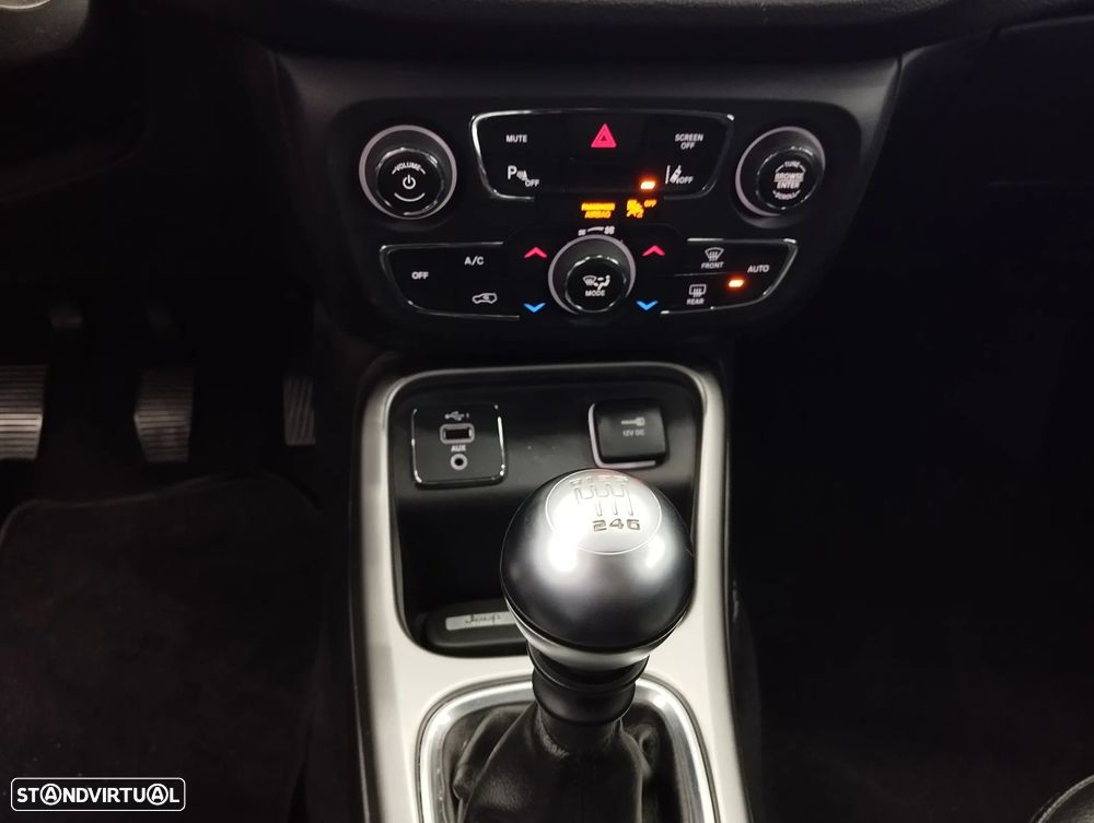 Jeep Compass 1.6 M-Jet Longitude - 28