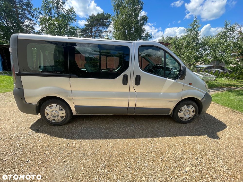 Opel Vivaro - 10