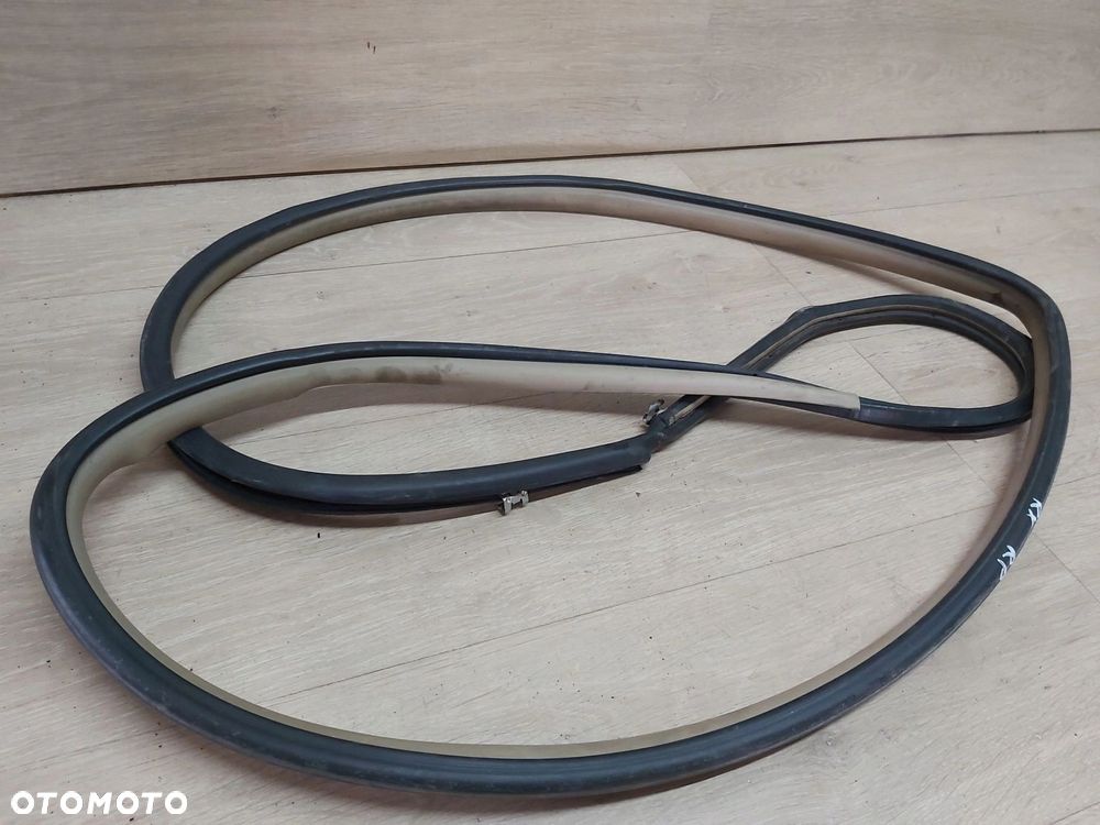 LEXUS RX II 300 350 400h uszczelka karoseryjna drzwi prawy przód - 2