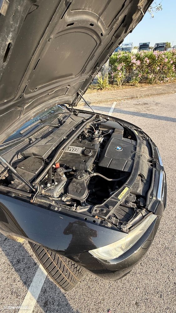 BMW 320 i Coupe Auto - 12