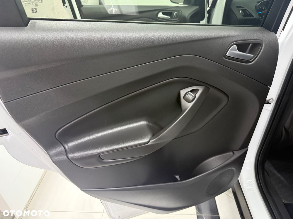 Ford Kuga 1.5 EcoBoost 2x4 Titanium - 13
