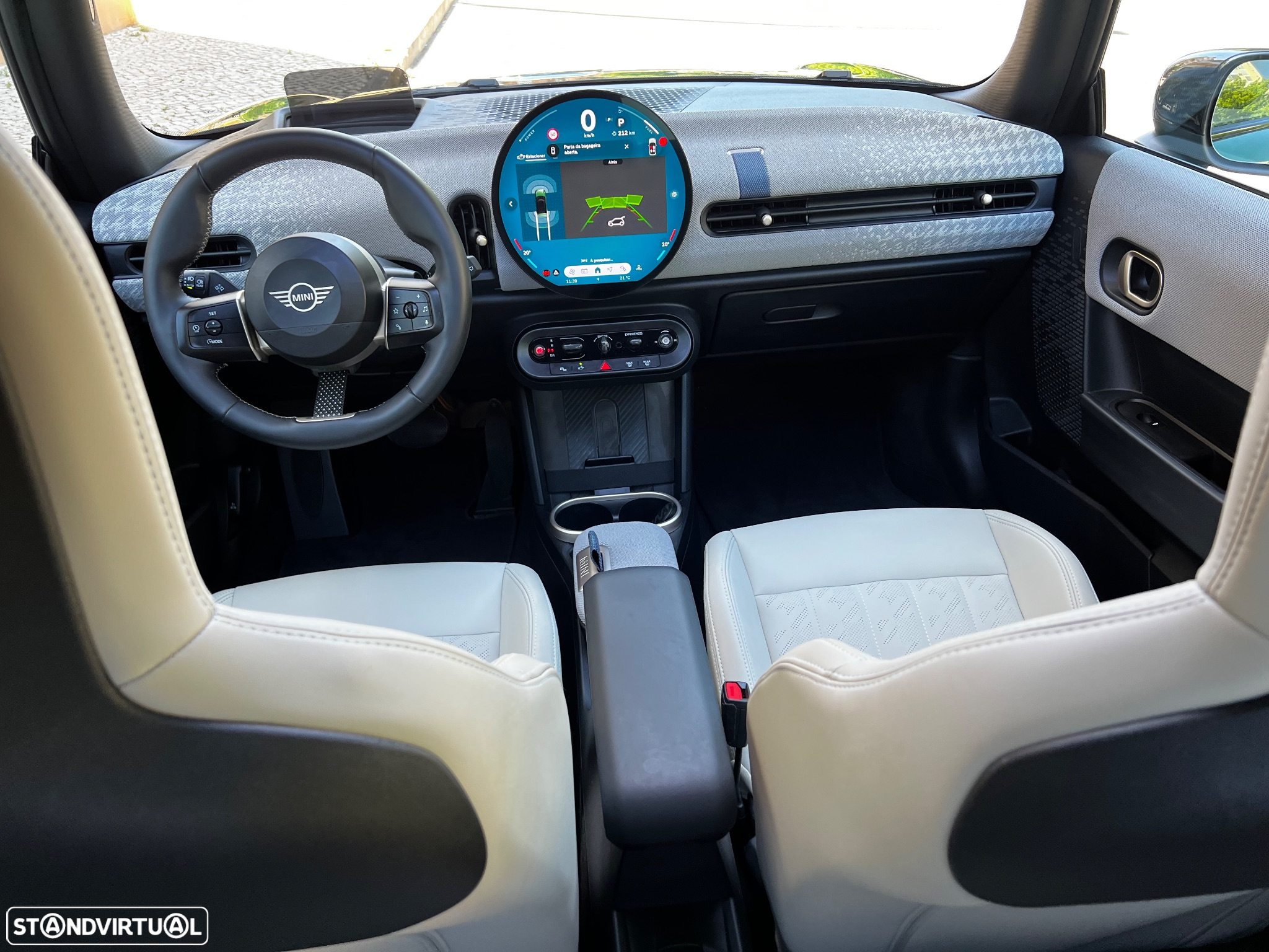 MINI 3 Portas Cooper C Favoured M - 33