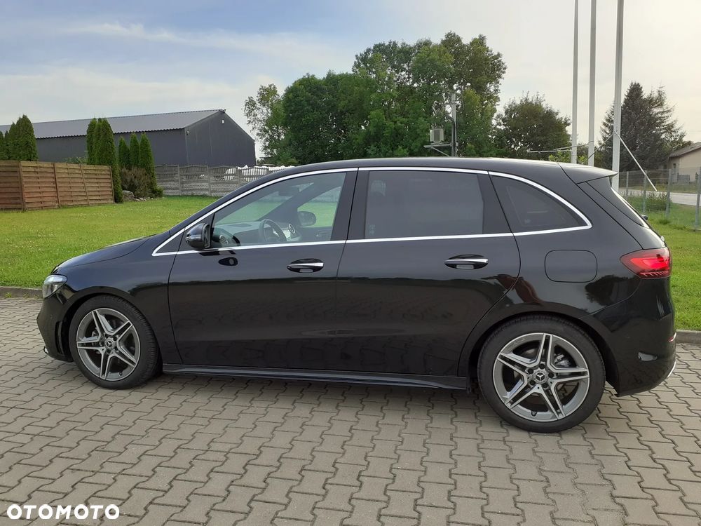 Mercedes-Benz Klasa B 200 d AMG Line 8G-DCT - 4